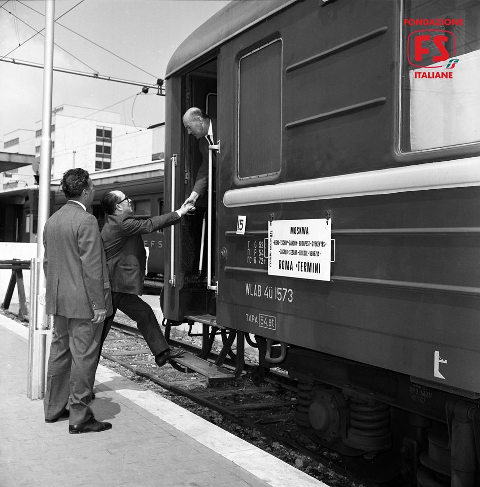 Cremlino-Express-Mosca-Roma-Anni-sessanta-testata-carrozza.jpg