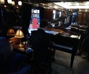 Interno salotto Venice Simplon Orient Express (Alex Miggiano)